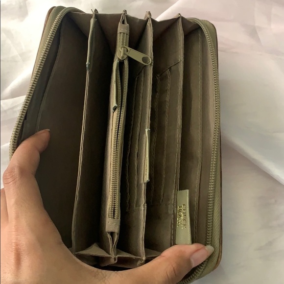 Rosetti beige/tan purse and wallet set - Picture 7 of 8